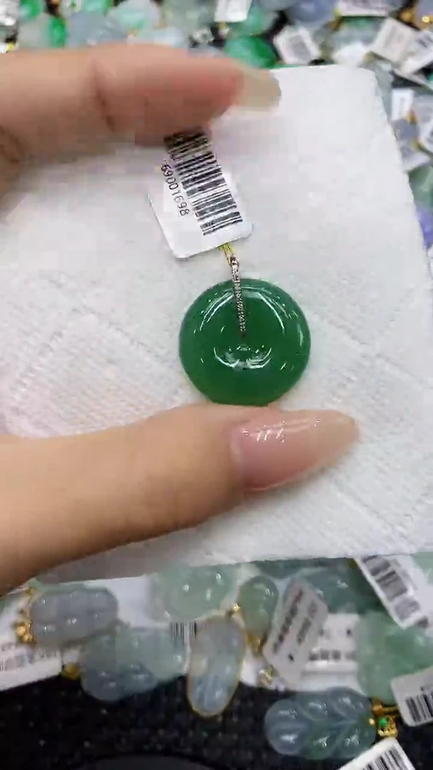 翡翠18K金镶嵌颈饰111111111111