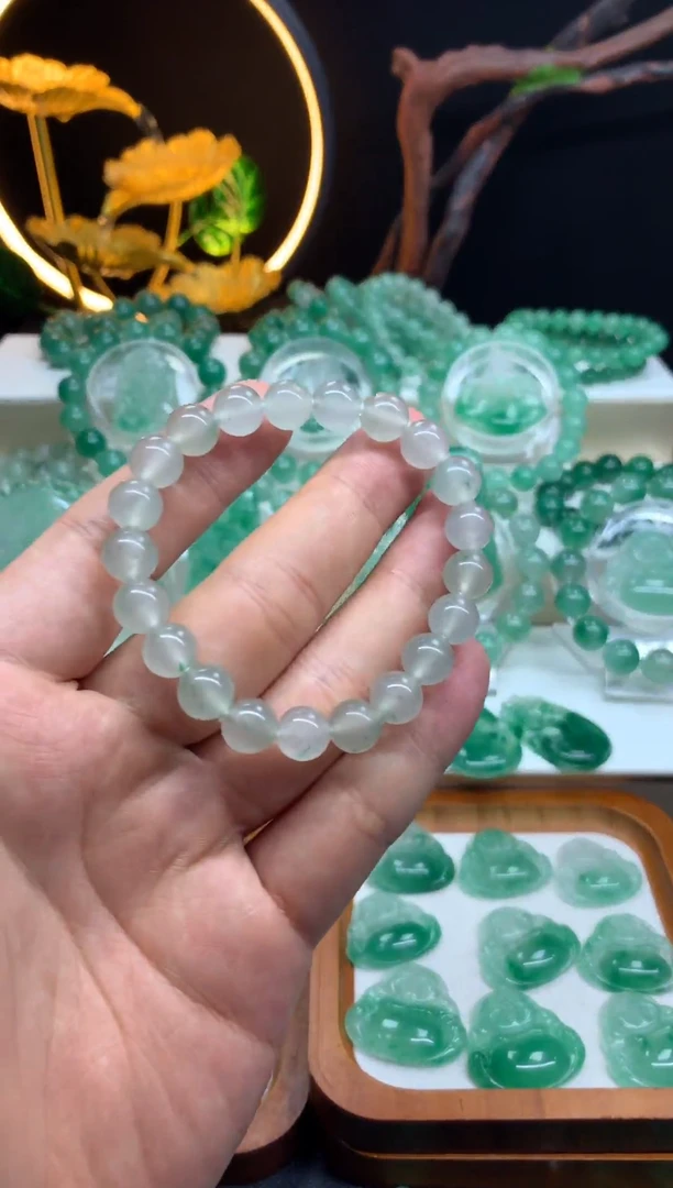 石英质玉（非洲翠）手串未镶嵌卡9手串