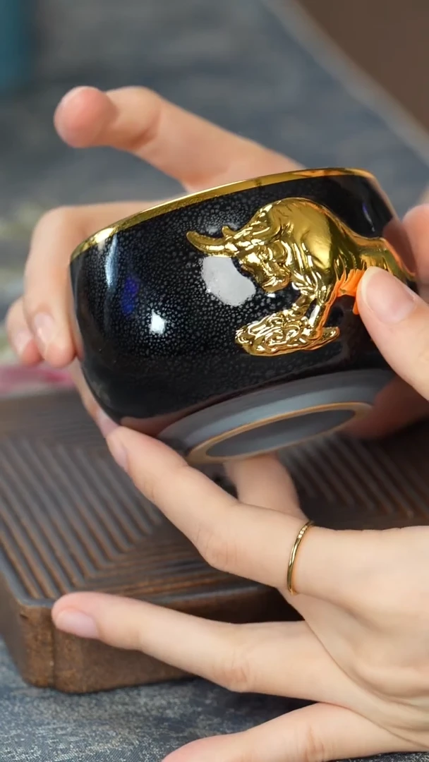 【ABC】【黑】【描金建盏金牛杯】【以佳礼盒】