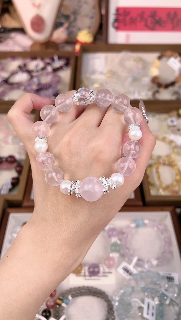 【闪购商品】水晶手串未镶嵌天然水晶 多样性发货发其一 颜色微差