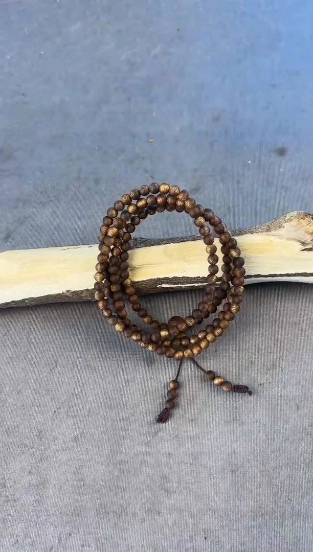 沉香沉香碎屑老白奇04红土圆珠单圈多样性发一