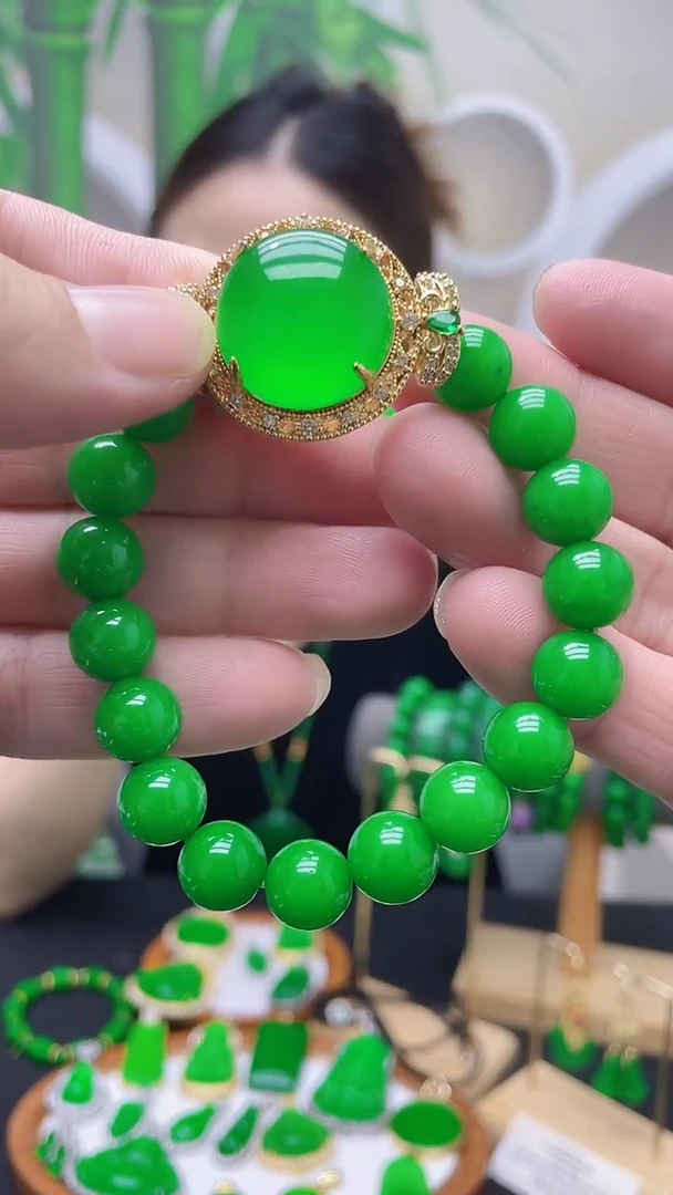 14K金镶嵌手链翡翠C153