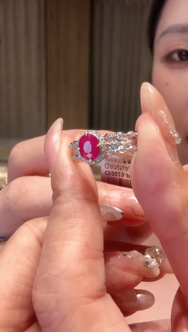 铂Pt950镶嵌戒指红宝石CE0023