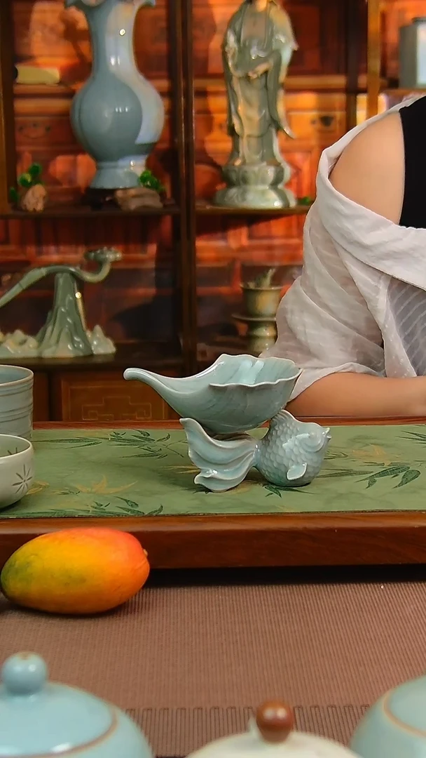 瓷片粉青如鱼得水茶漏，不完美