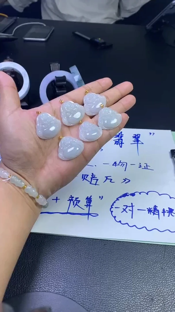 吊坠(不含链)18K金镶嵌翡翠翡翠佛公挂件吊坠cp（多样性一件）