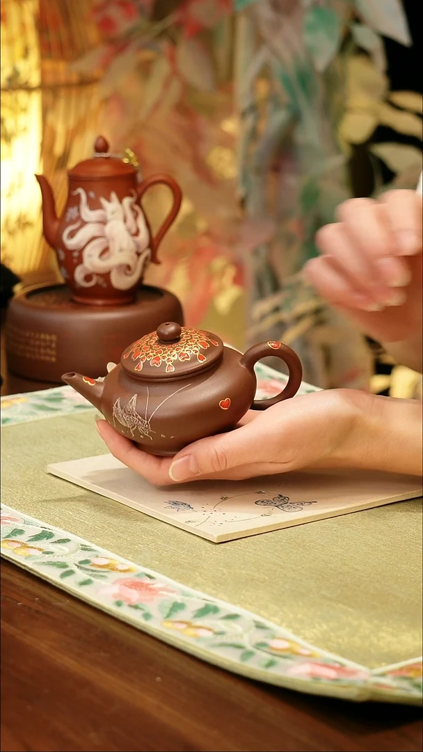 宜兴原矿手工紫砂壶