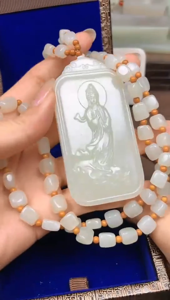 颈饰未镶嵌和田玉军军