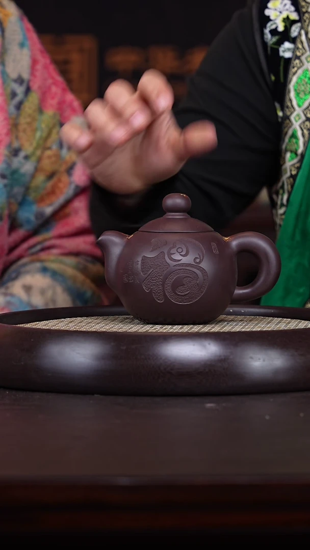 【闪购商品】紫砂茶壶张彩萍22-77 黑墩头芙蓉珠350c