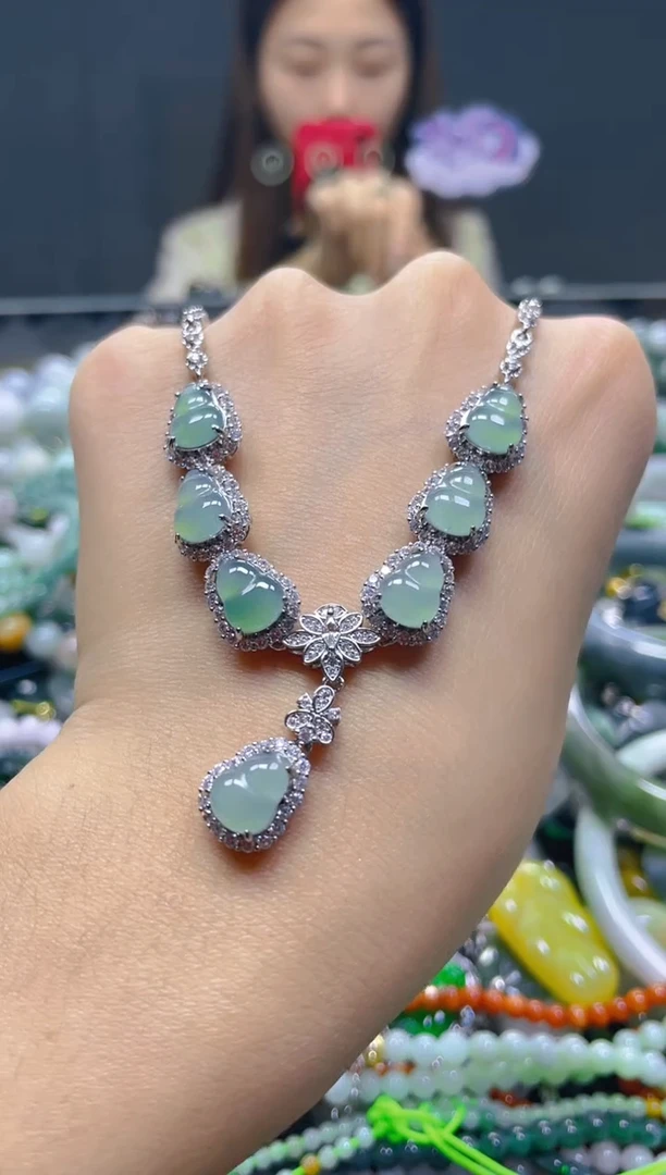 颈饰未镶嵌翡翠/L/翡翠A货，一件也是批发价