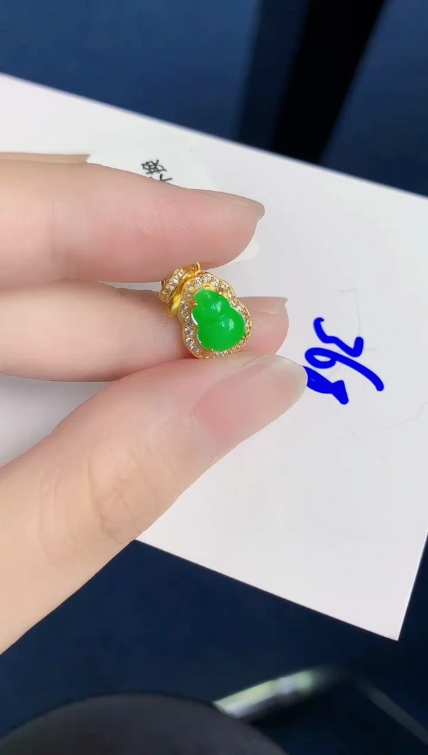 颈饰未镶嵌翡翠天然翡翠缅甸A货