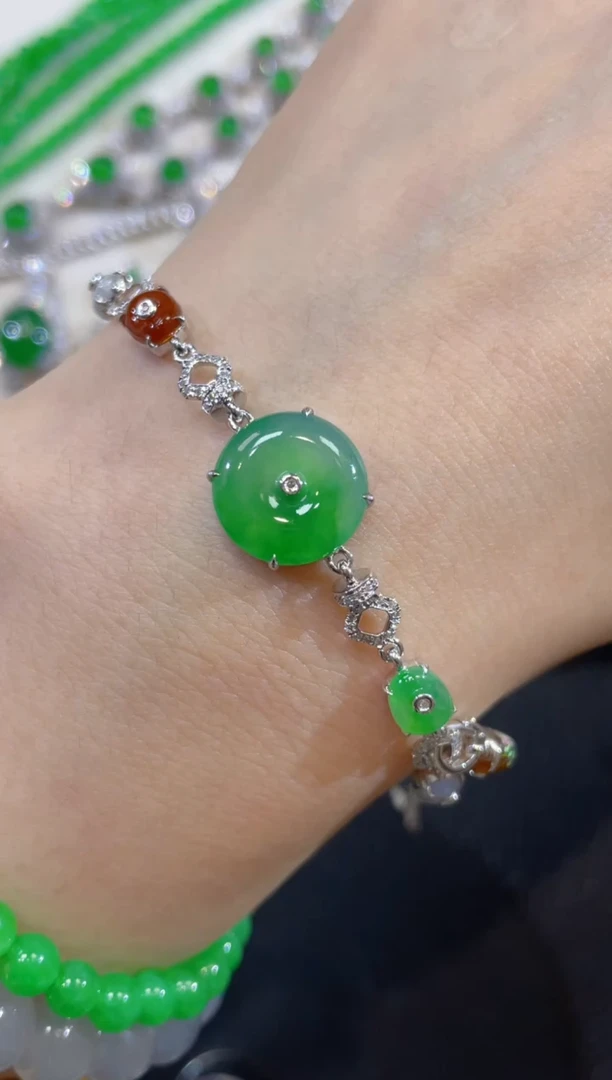 颈饰18K金镶嵌翡翠团购6