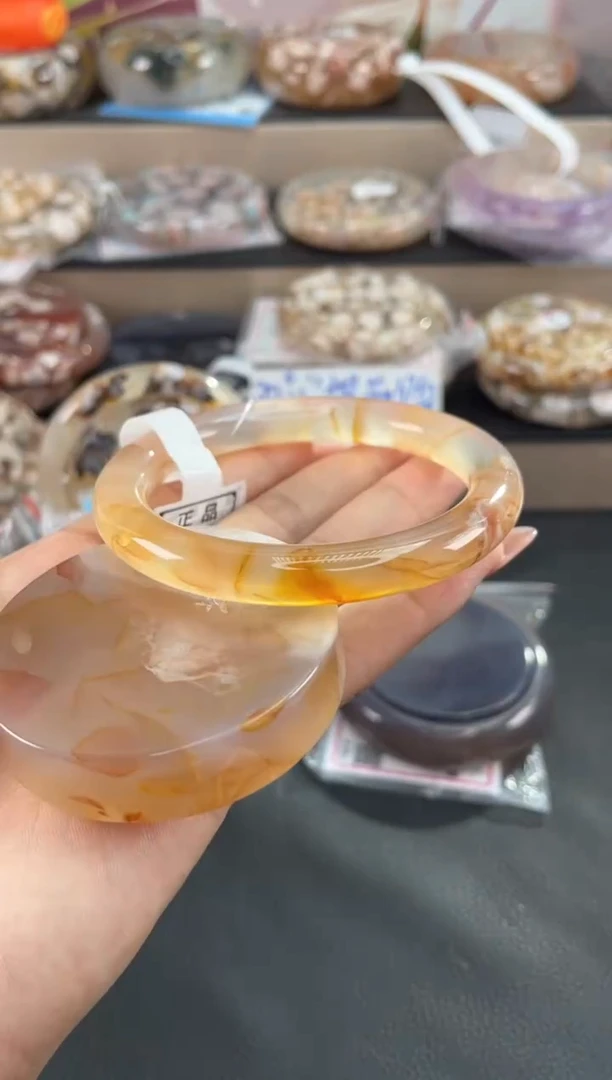 未镶嵌手镯石英质玉61