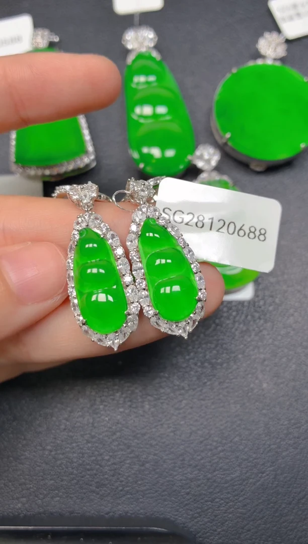 颈饰银S925镶嵌翡翠1