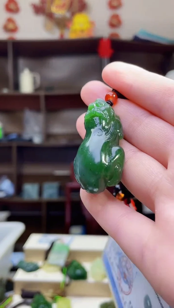 和田玉未镶嵌颈饰1