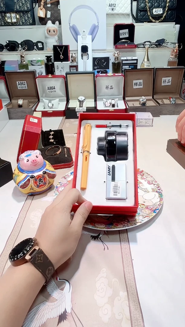 瓷片瓷器 库房到期 全部地板价@@1