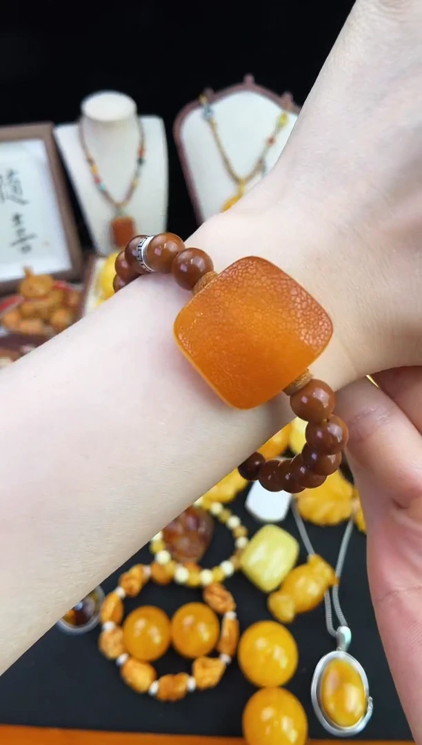琥珀未镶嵌珠宝奇石柒月