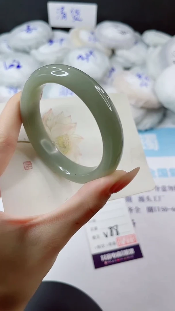 未镶嵌手镯石英质玉多样性发货V88