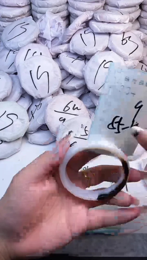手镯玛瑙/玉髓未镶嵌334