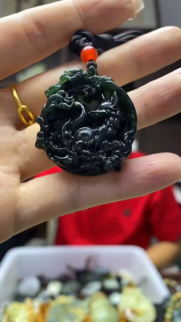 未镶嵌岫玉挂件