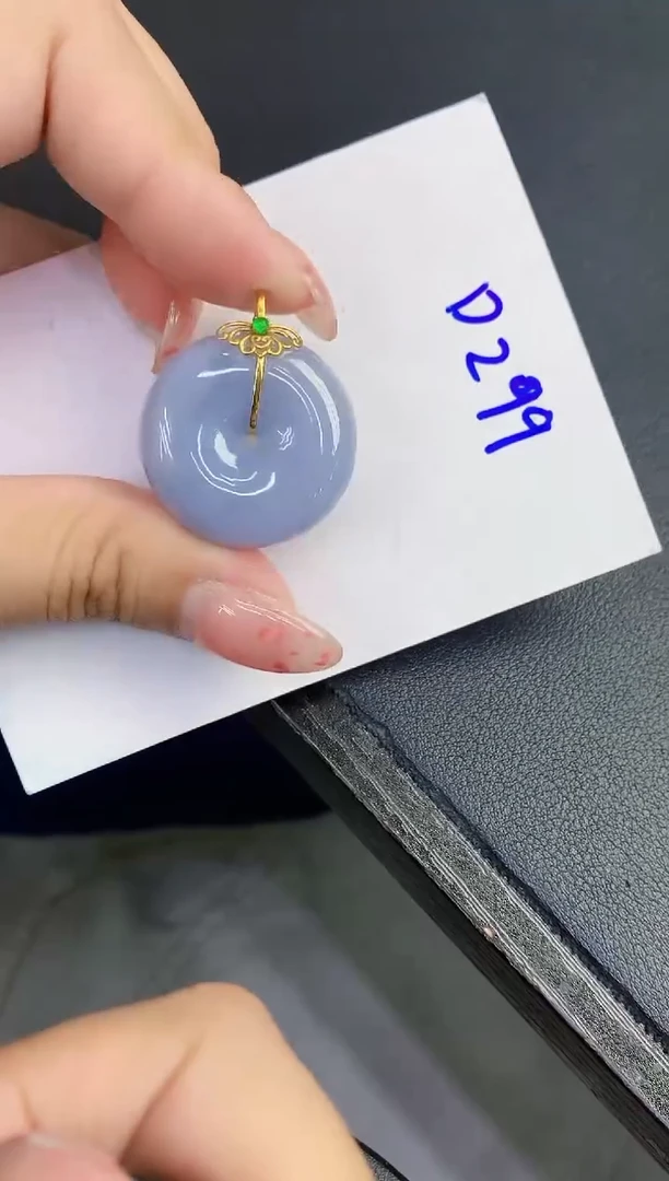 翡翠18K金镶嵌颈饰缅甸天然翡翠A货