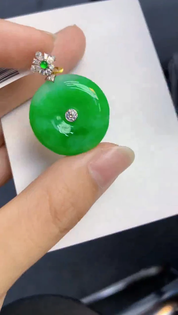 颈饰18K金镶嵌翡翠天然缅甸A货翡翠