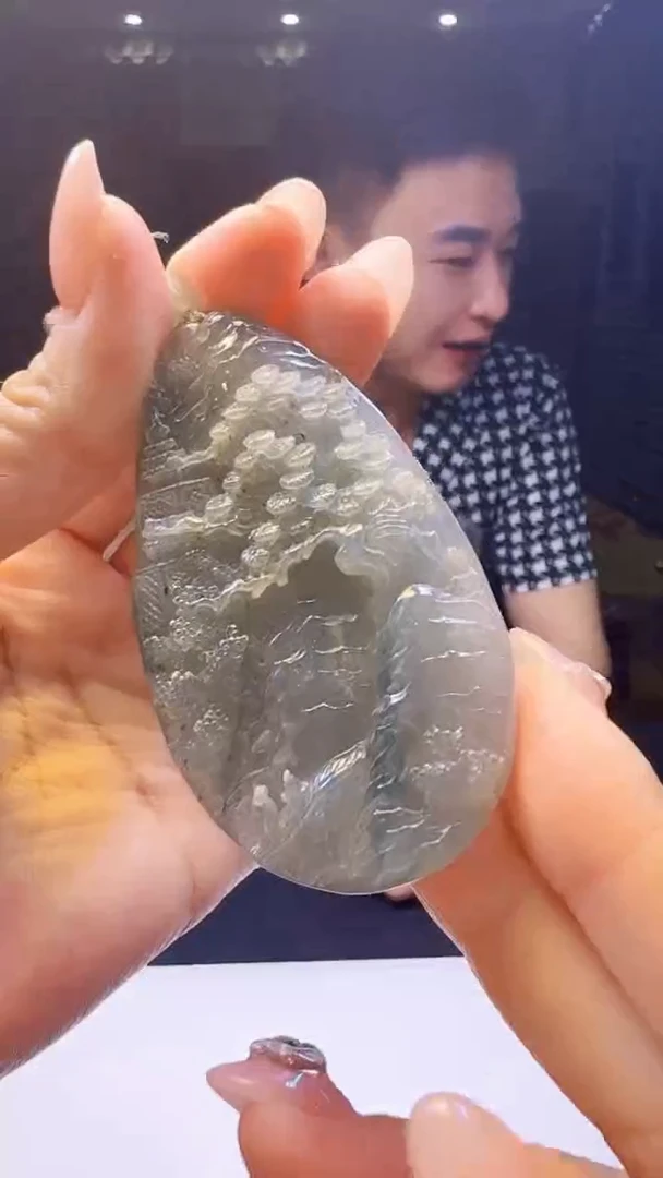 翡翠未镶嵌吊坠(不含链)1