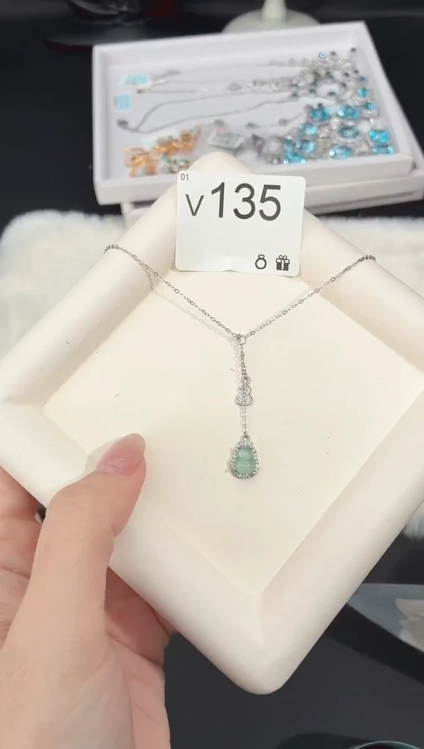 颈饰银S925镶嵌翡翠多样性发一V135