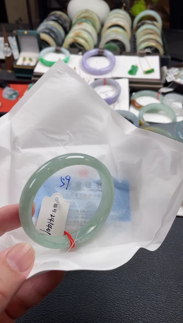 【闪购商品】翡翠手镯未镶嵌59圈口