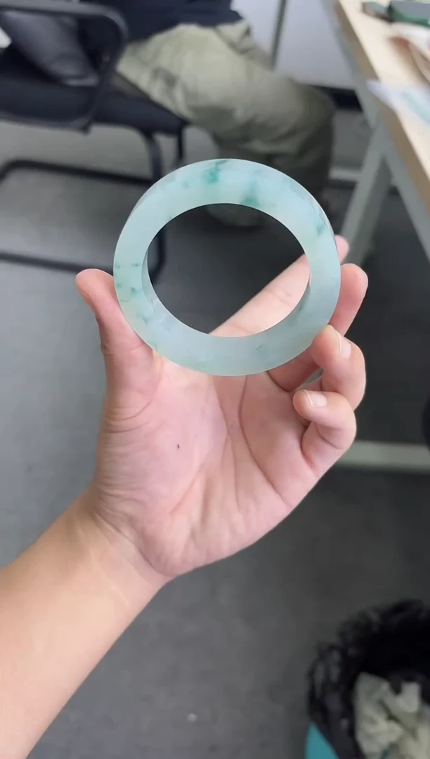 未镶嵌手镯定制翡翠酒*手镯