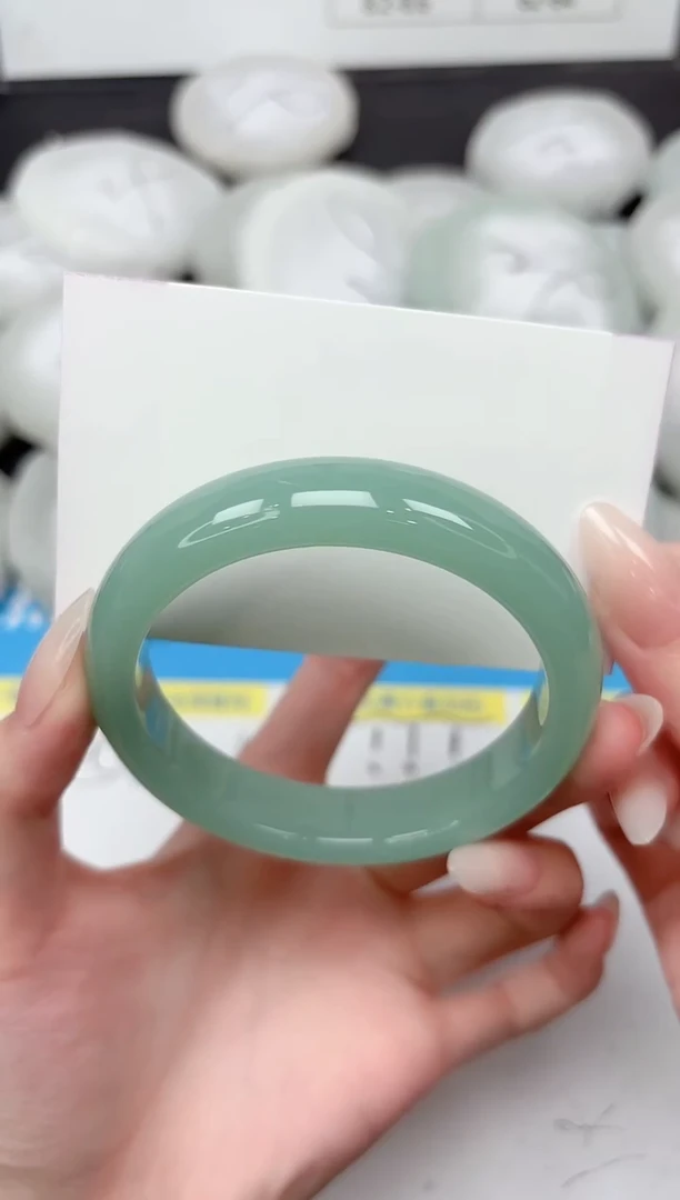 未镶嵌手镯石英质玉152-58.3