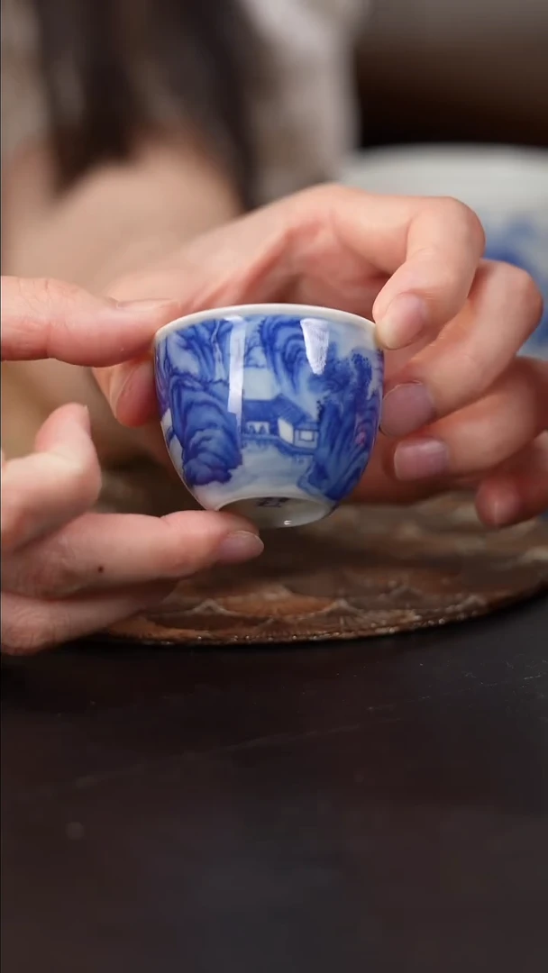 【闪购商品】杯看山柴窑青花山水