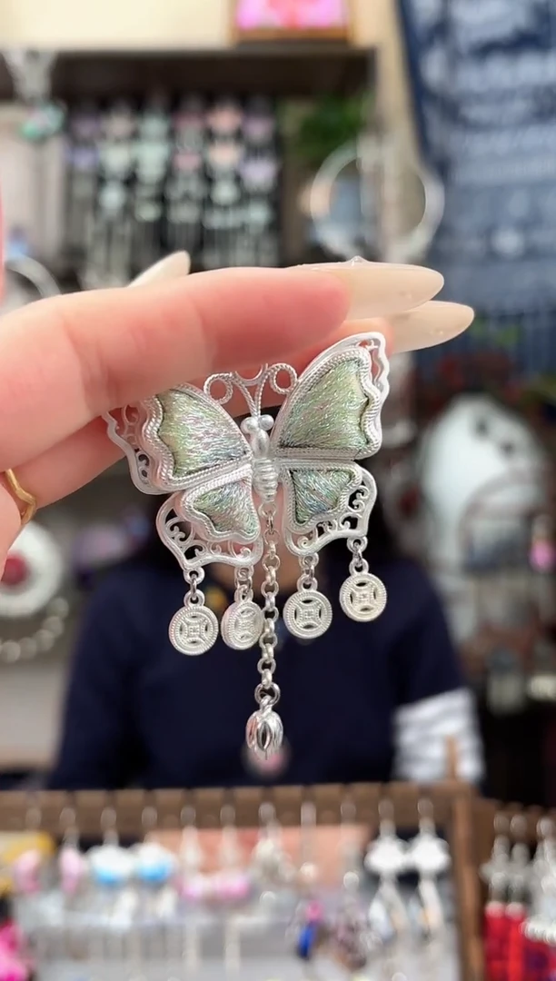 织绣民族风非遗老绣饰品524