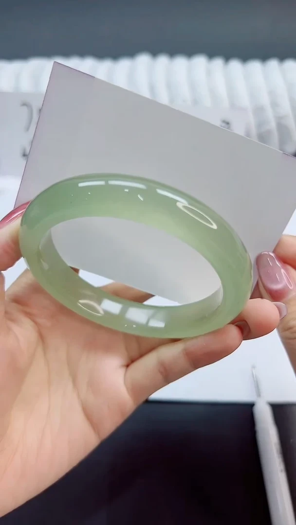 未镶嵌手镯石英质玉115/62