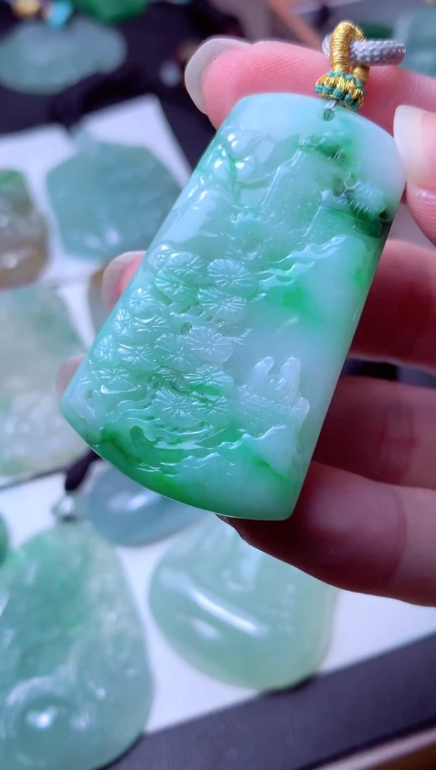 颈饰未镶嵌翡翠天然A货翡翠