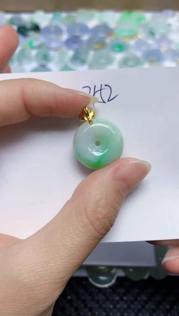 翡翠未镶嵌颈饰111111111111