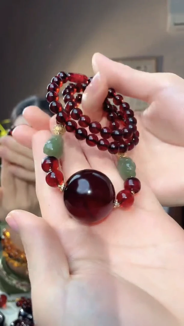 裸石琥珀未镶嵌28+10+7+ 血珀项链设计款