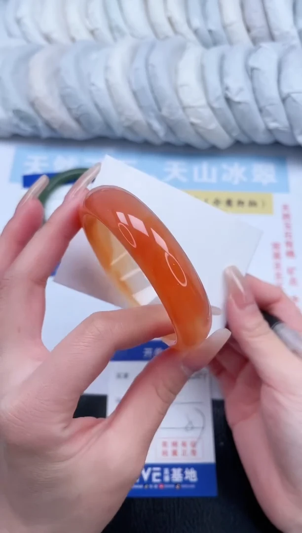 【闪购商品】石英质玉手镯未镶嵌T244-57