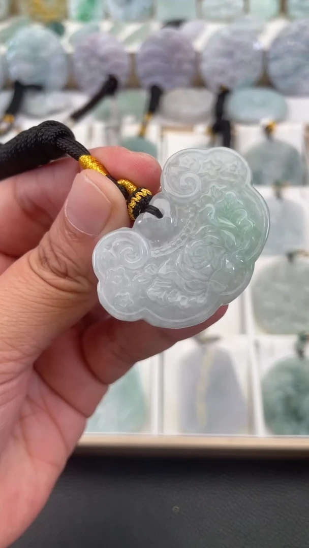 颈饰未镶嵌翡翠天然缅甸翡翠A货37