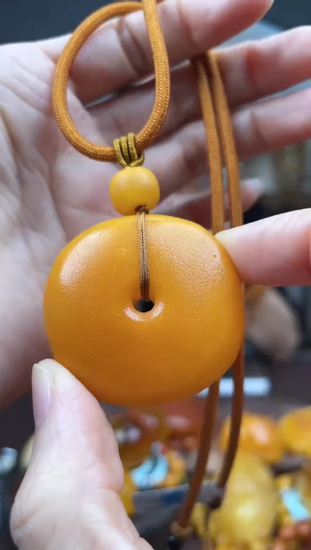 【闪购商品】琥珀裸石未镶嵌首饰 假1赔4 （多样性发货1件