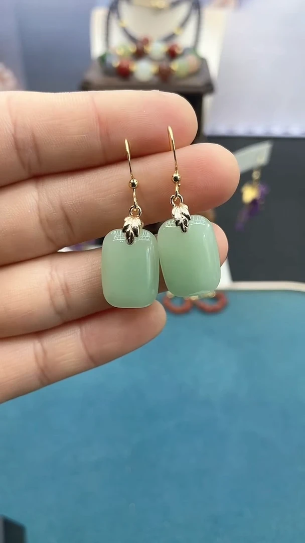 【闪购商品】和田玉耳饰14K金镶嵌无事牌耳钩