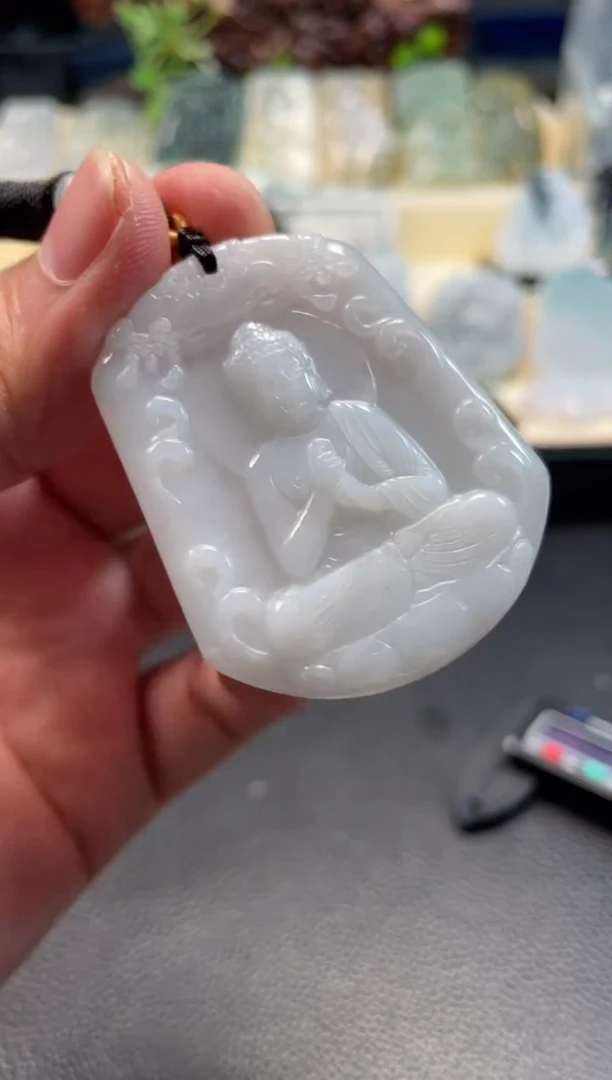 颈饰未镶嵌翡翠11/16/099