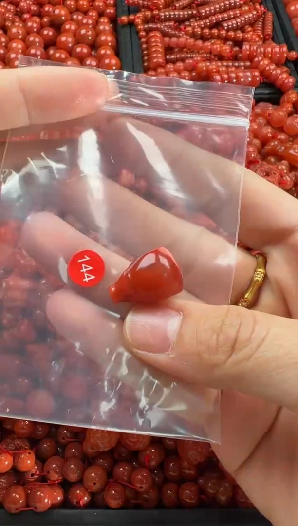 【闪购商品】南红玛瑙颈饰未镶嵌1