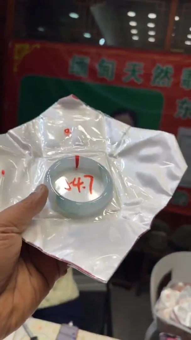 未镶嵌手镯翡翠手镯