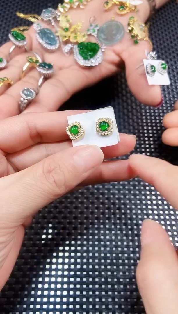 【闪购商品】翡翠耳饰未镶嵌111111111