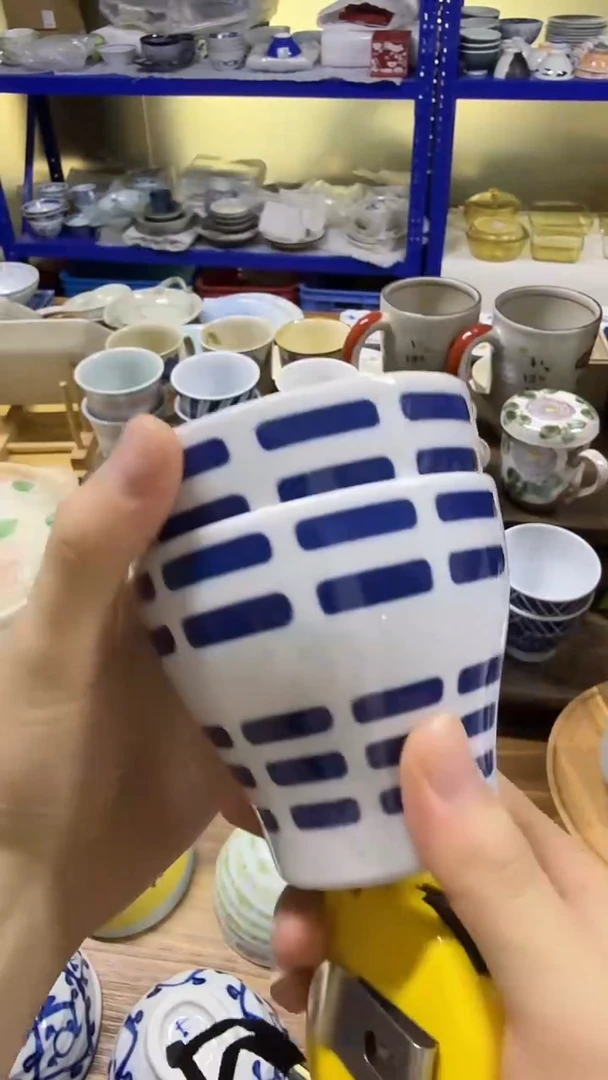 圆形日本进口陶瓷餐具  2只装手握杯