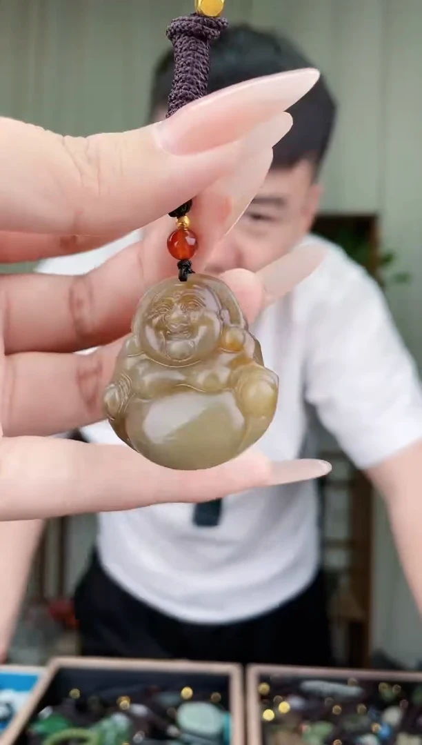 和田玉未镶嵌挂件拍一发一,多样性发货!