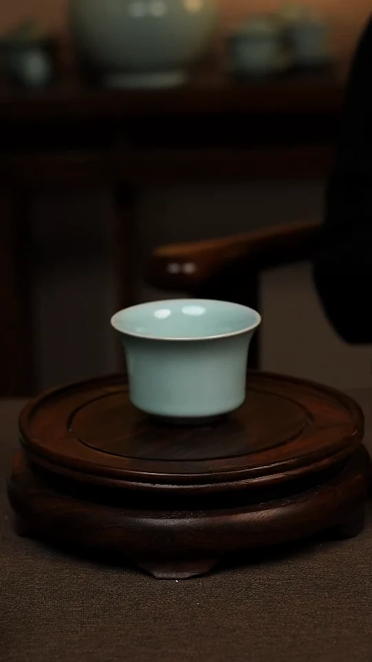 瓷片天青色全手工马蹄杯80ml微瑕不带礼盒