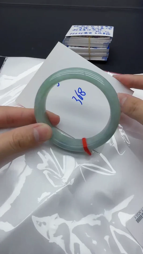 翡翠手镯未镶嵌111