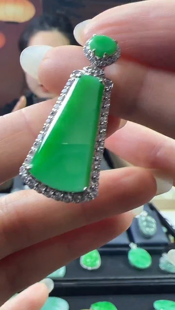 18K金镶嵌挂件翡翠无事牌 不含链