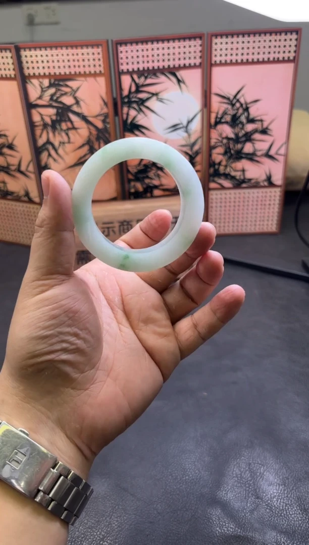 未镶嵌手镯定制翡翠＂**_手镯